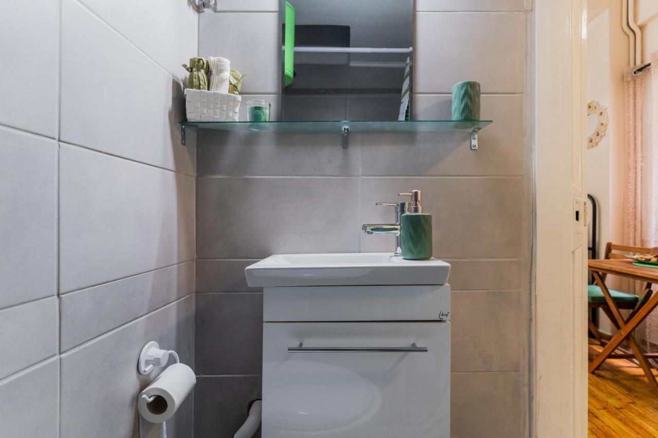 Green Boho Apartment Афіни Екстер'єр фото